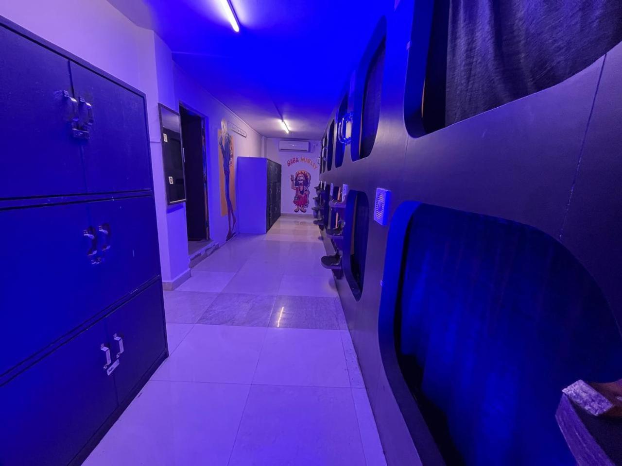 Single Bed in Mixed Dormitory Room